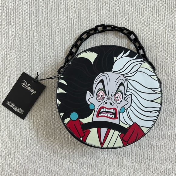 cakeworthy Handbags - Cruella devil Cakeworthy x Disney villain crossbody bag NWT